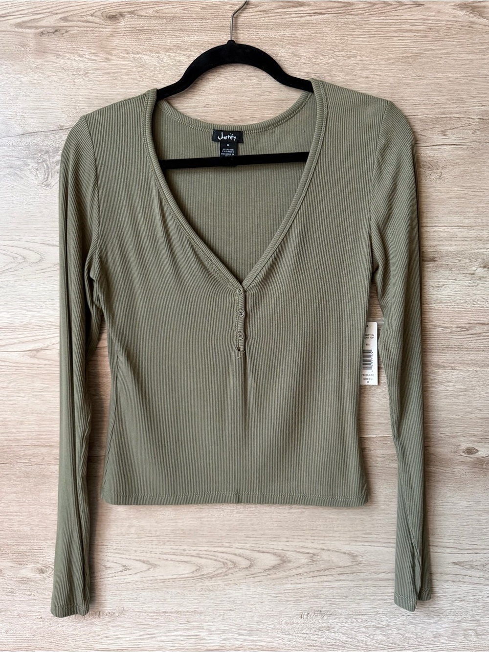 Justify Olive Green Ribbed Cropped Long Sleeve Button Front Top NWT Size M